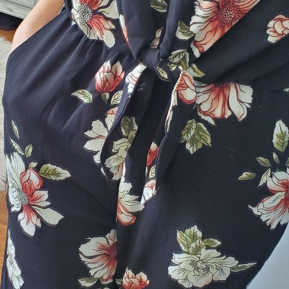 🔥SALE 🔥 Black floral jumpsuit pockets - Picture 4 of 7